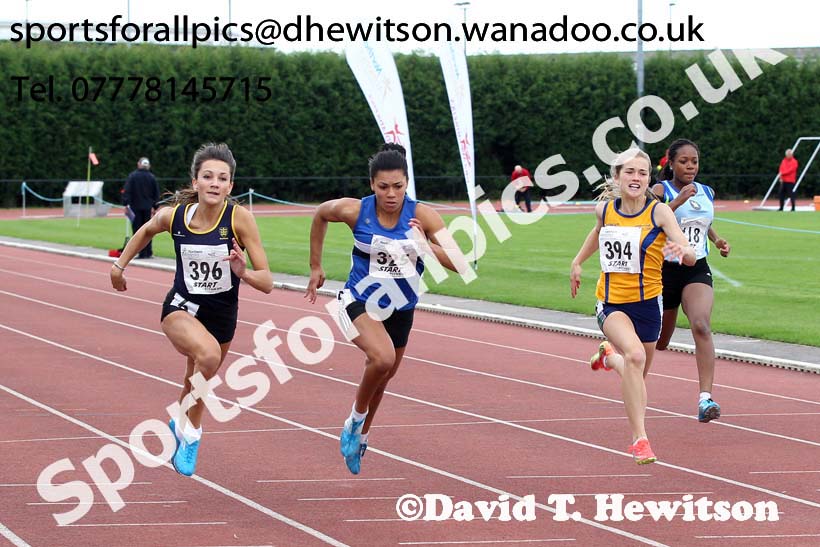 Under-17 womens 100 metres, Northern Under-15 and under-17 Championships, Wigan. Photo: David T. Hewitson/Sports for All Pics